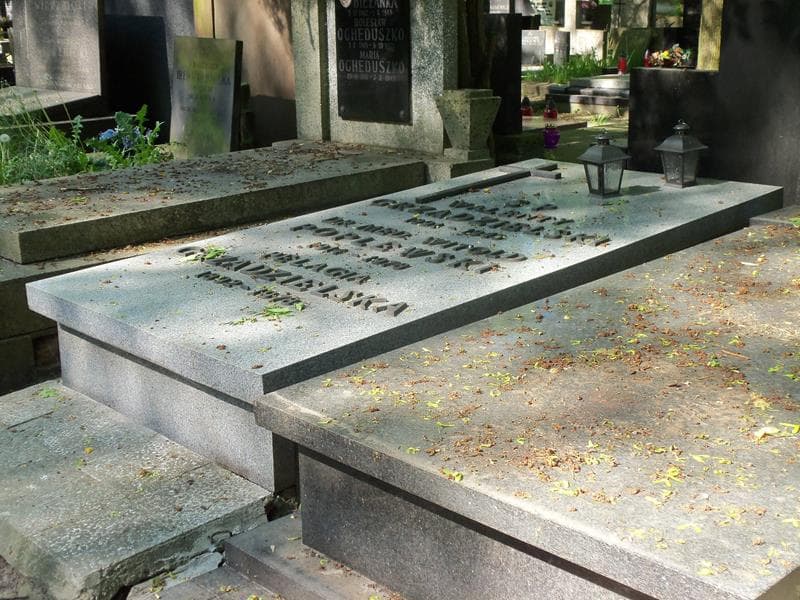 Zdjęcie grobu Walenty Grządzielski (2)