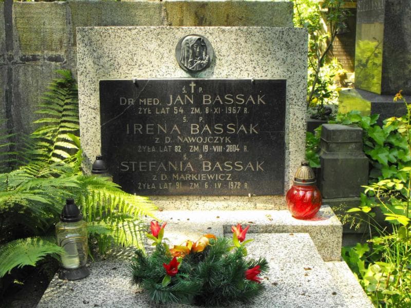 Zdjęcie grobu Irena Bassak (2)