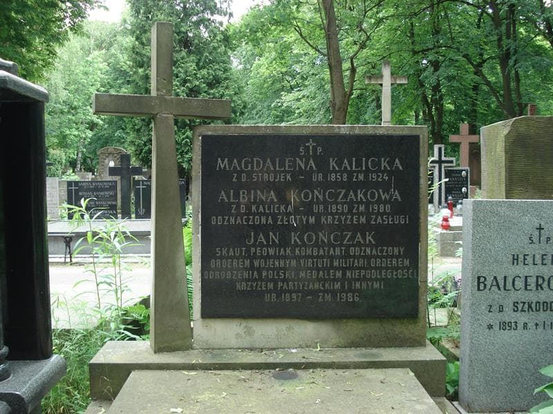 Zdjęcie grobu Albina Kończakowa (2)