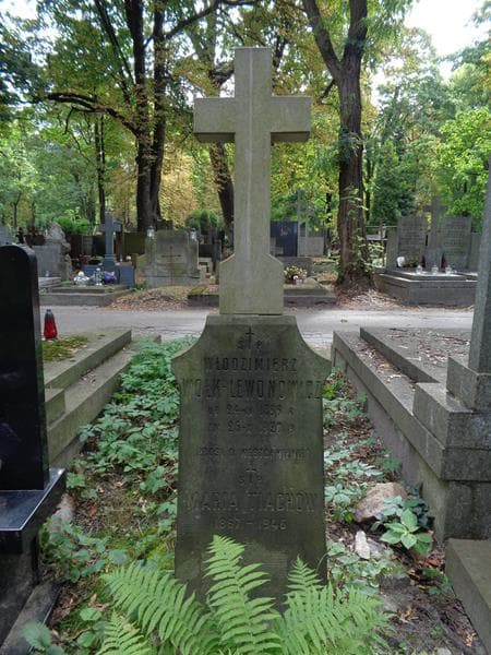 Zdjęcie grobu Maria Tiachow (2)