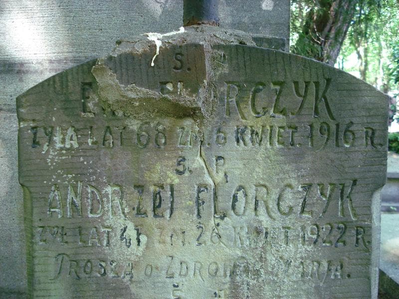 Zdjęcie grobu ... (flo)rczyk (1)