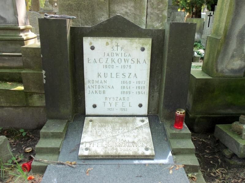 Zdjęcie grobu Antonina Kulesza (2)