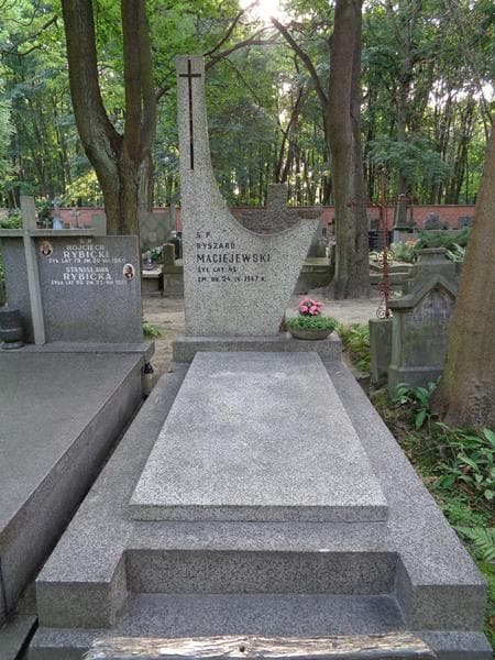 Zdjęcie grobu Ryszard Maciejewski (1)