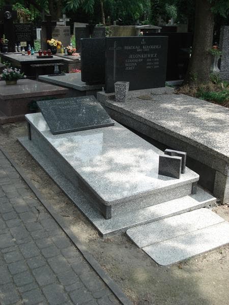 Zdjęcie grobu Tadeusz Opara (1)