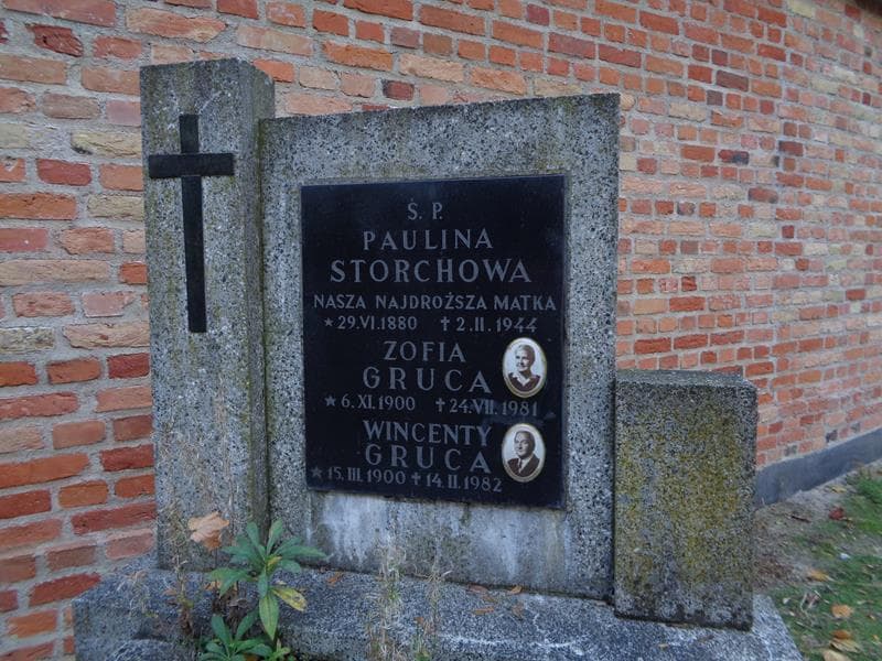 Zdjęcie grobu Paulina Storchowa (2)