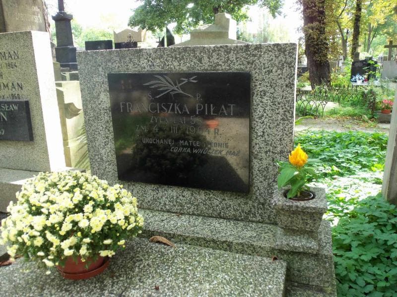 Zdjęcie grobu Ewunia Dobrowolska (2)