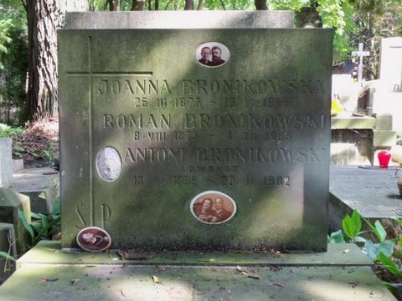 Zdjęcie grobu Roman Bronikowski (2)