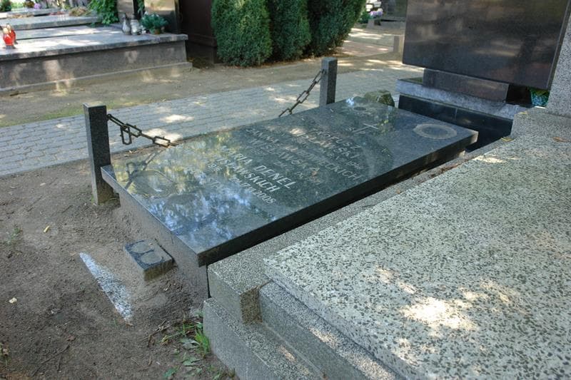 Zdjęcie grobu Maria Denel (2)