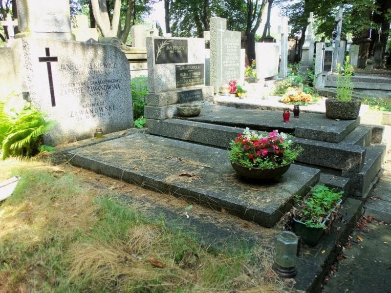 Zdjęcie grobu Kazimierz Zawanowski (1)
