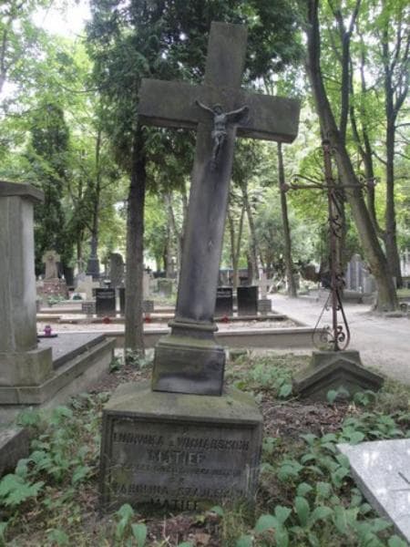 Zdjęcie grobu Karolina Matief (2)