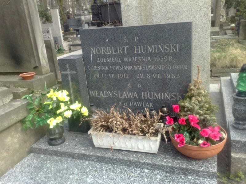 Zdjęcie grobu Władysława Humińska (2)
