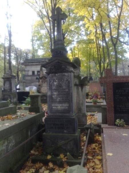 Zdjęcie grobu Kazmira Kołakowska (1)