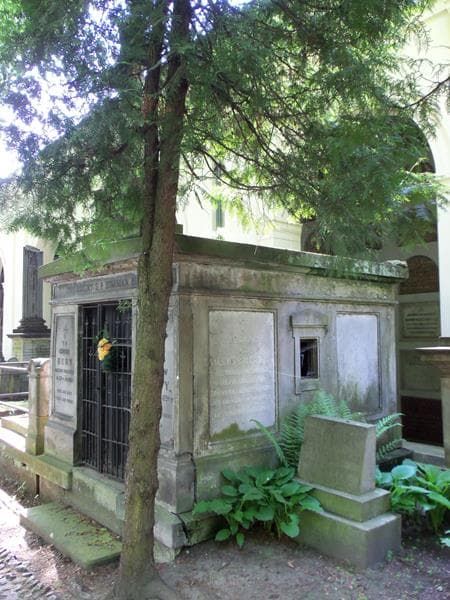 Zdjęcie grobu Rozalja Bury (2)