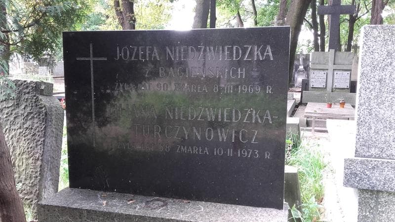 Zdjęcie grobu Liliana Niedźwiedzka-Turczynowicz (2)