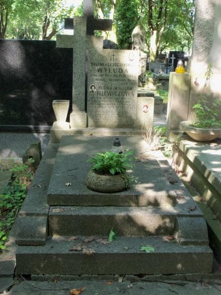 Zdjęcie grobu Helena Wyłuda (1)