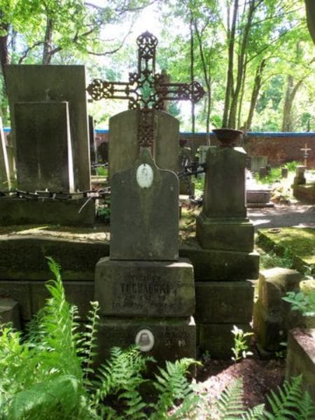 Zdjęcie grobu Kazia Tucharska (1)