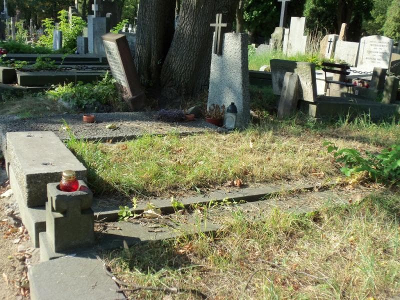 Zdjęcie grobu Anonim (1)