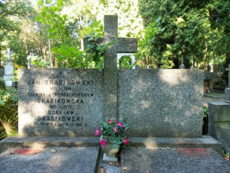 Zdjęcie grobu Czesław Drabikowski (2)