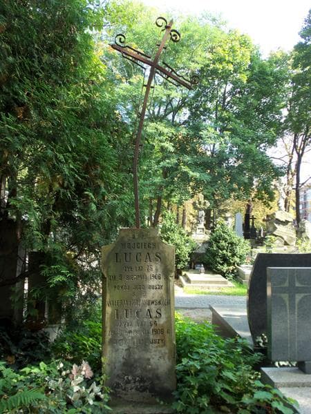 Zdjęcie grobu Walerja Lucas (2)