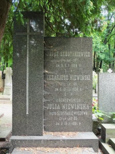 Zdjęcie grobu Cezarjusz Niewiński (2)