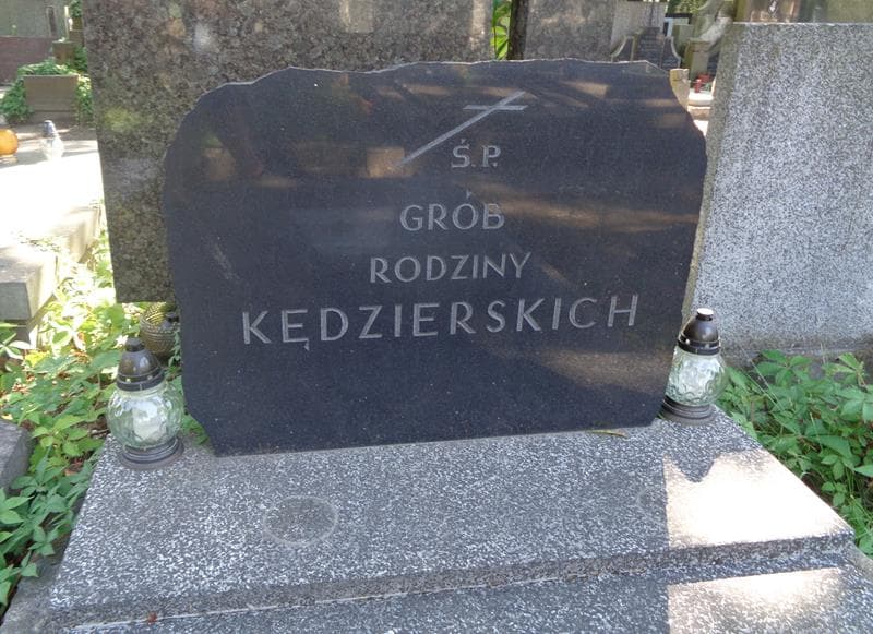 Zdjęcie grobu Kędzierscy (2)
