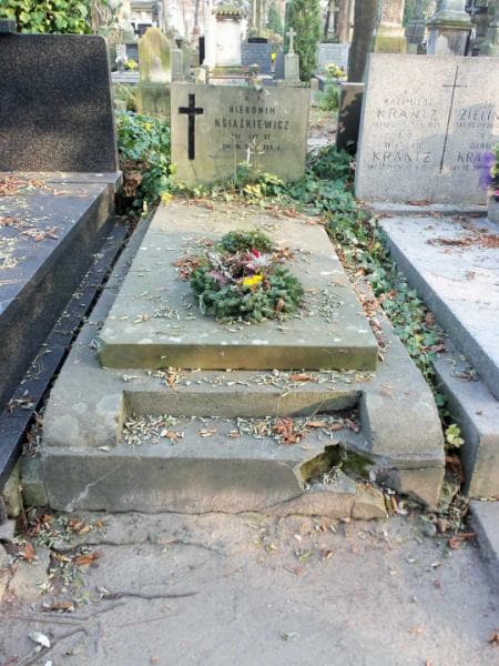 Zdjęcie grobu: Hieronim Książkiewicz