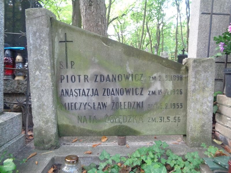 Zdjęcie grobu Nata Żołędzka (2)
