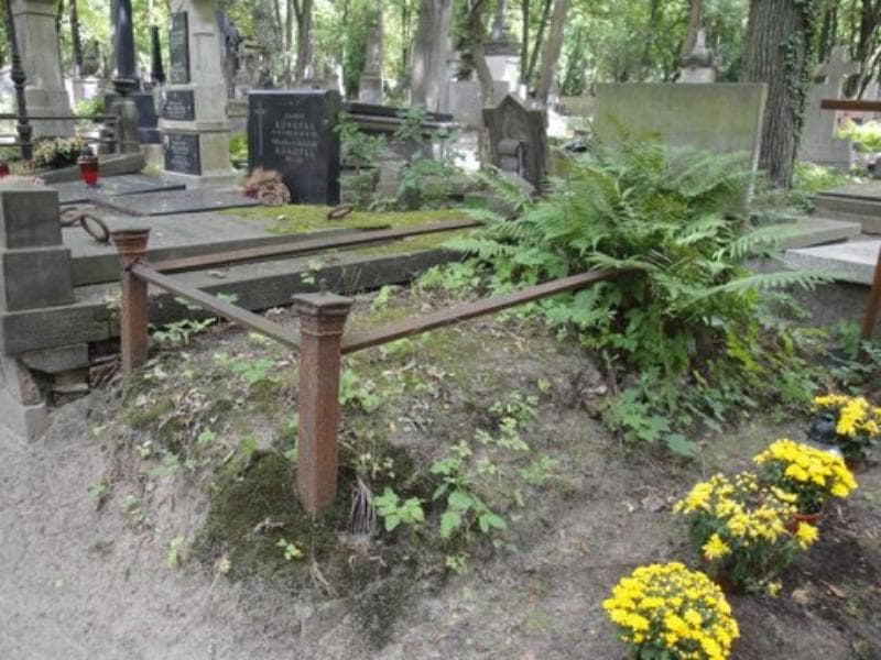 Zdjęcie grobu Anonim (1)