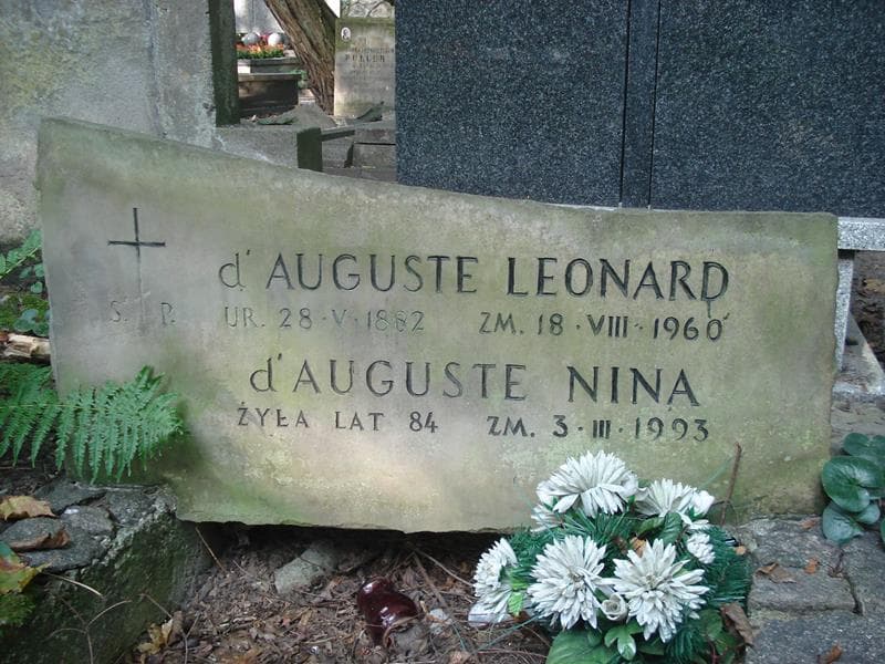 Zdjęcie grobu Nina D' Auguste (2)