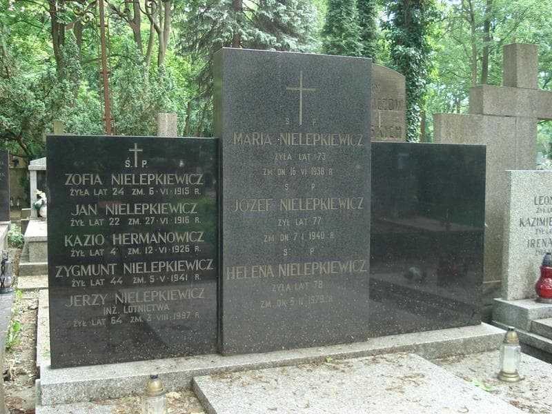 Zdjęcie grobu Kazio Hermanowicz (1)