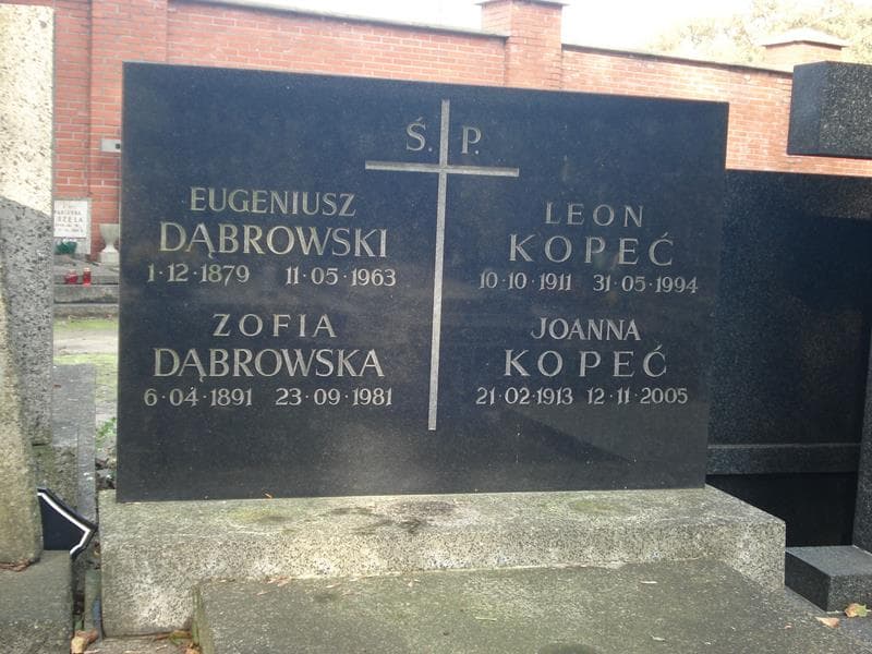 Zdjęcie grobu Eugeniusz Dąbrowski (2)