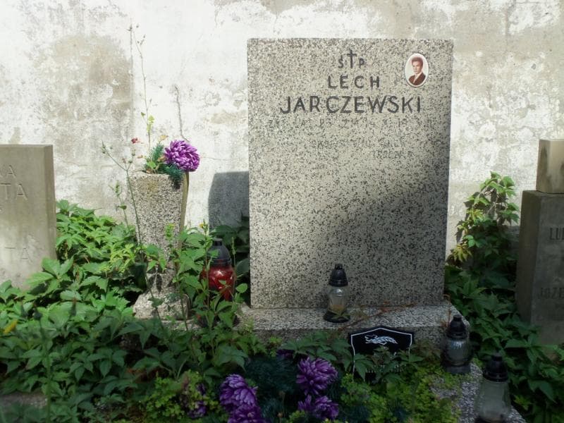 Zdjęcie grobu Lech Jarczewski (2)