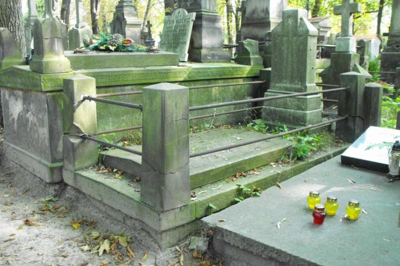 Zdjęcie grobu Julja Krystek (1)