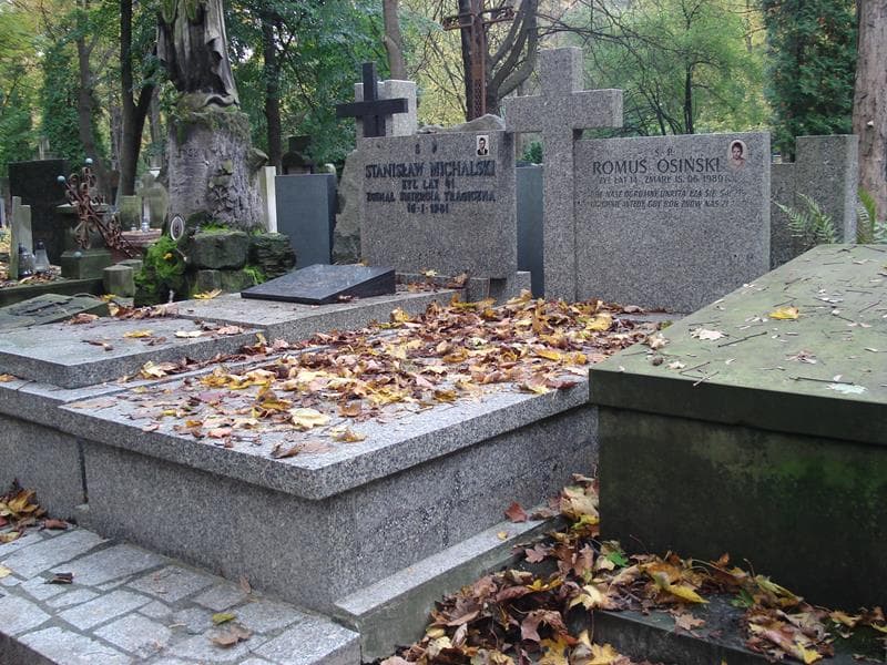 Zdjęcie grobu Romuś Osiński (1)