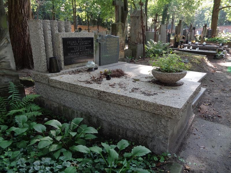 Zdjęcie grobu: Feliks Piekarski
