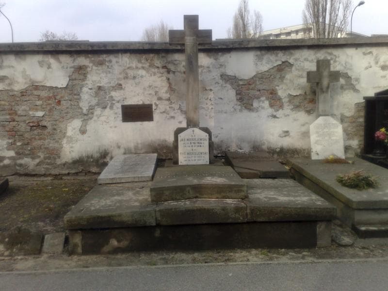 Zdjęcie grobu: Józef Nowakowski