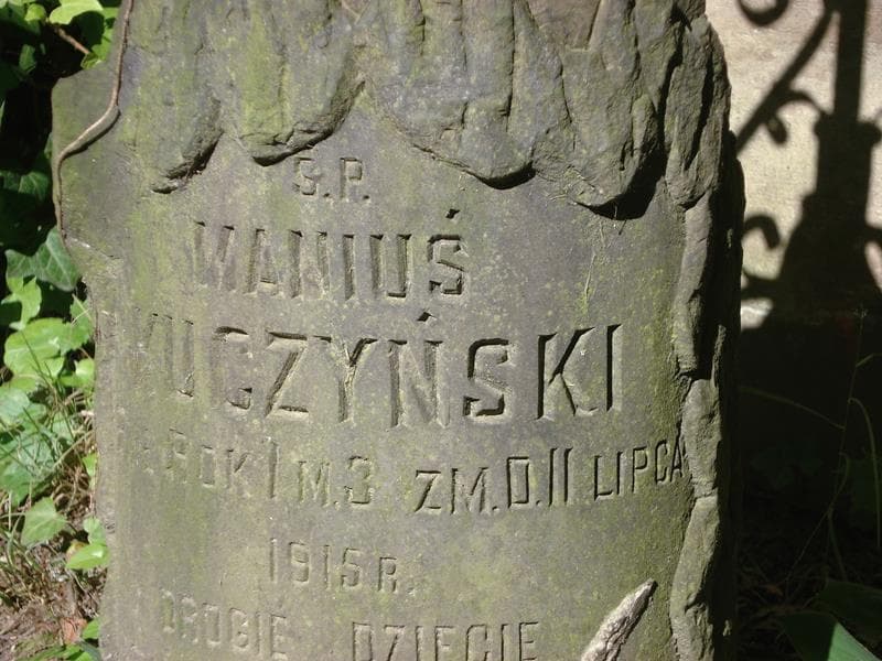 Zdjęcie grobu Maniuś Kuczyński (2)
