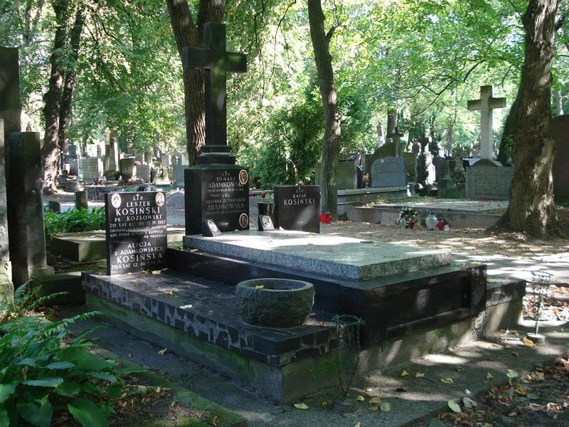 Zdjęcie grobu Tomasz Adamkowski (1)