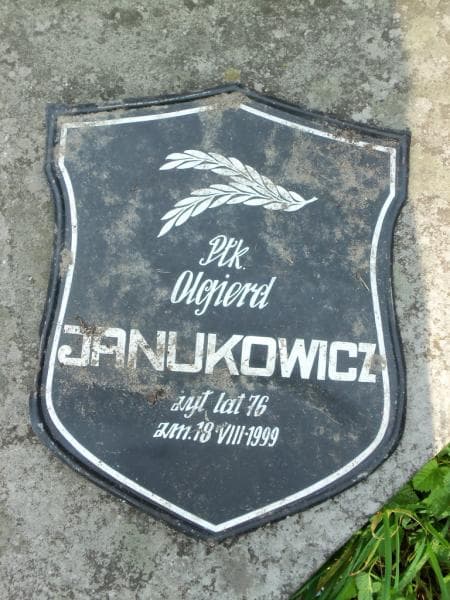 Zdjęcie grobu Anonim (2)