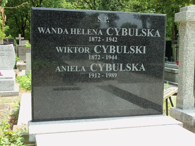 Zdjęcie grobu Wiktor Cybulski (2)