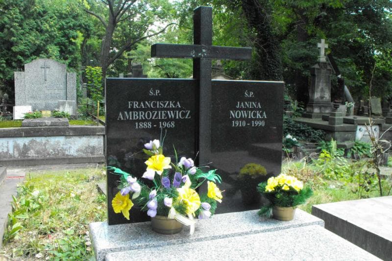 Zdjęcie grobu Franciszka Ambroziewicz (2)