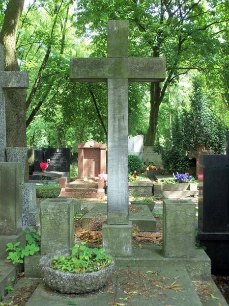 Zdjęcie grobu Walery Malinowski (2)