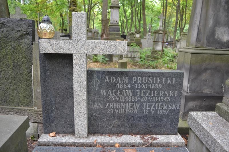 Zdjęcie grobu Wacław Jezierski (2)