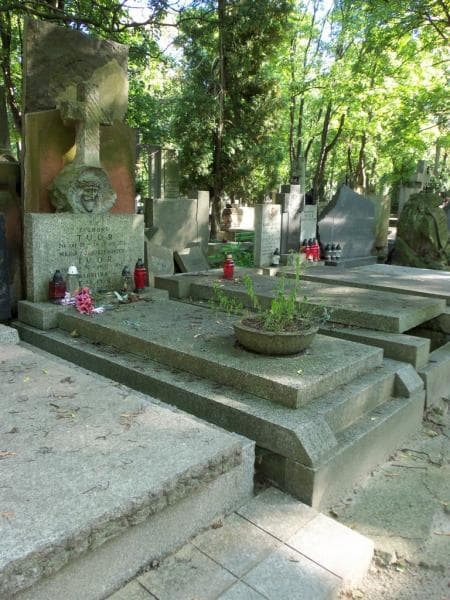 Zdjęcie grobu Karolina Tuor (1)