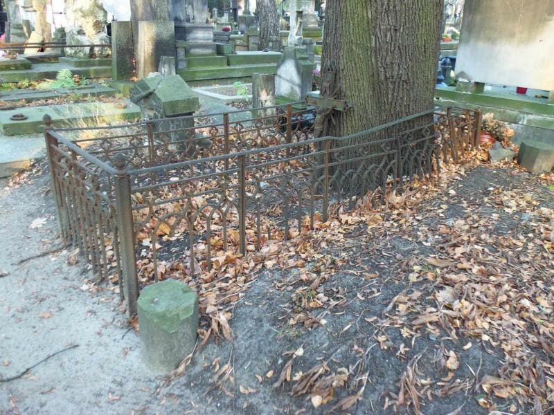 Zdjęcie grobu Anonim (1)