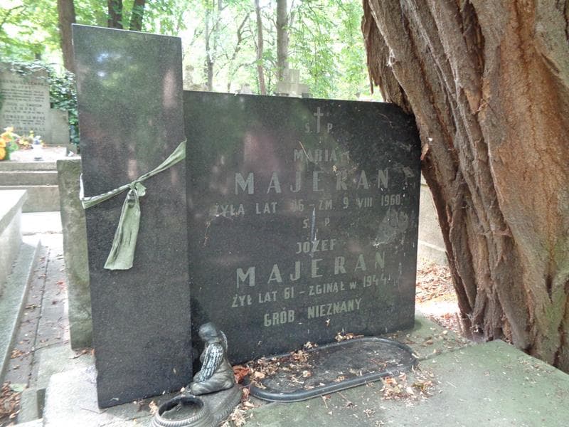 Zdjęcie grobu Maria Majeran (2)