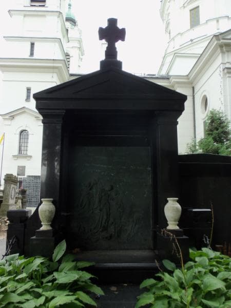 Zdjęcie grobu Maria Berowska (2)