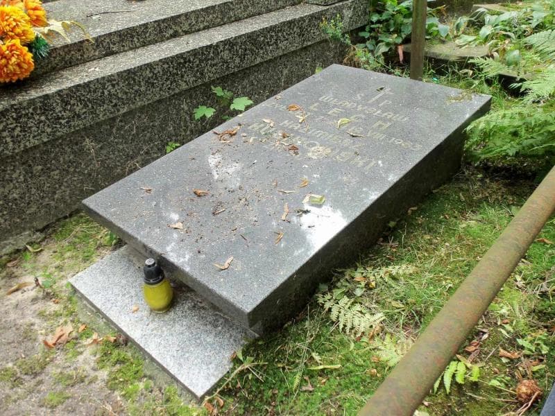 Zdjęcie grobu Kazimierz Kulikowski (2)