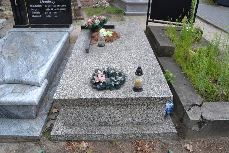 Zdjęcie grobu Wandzia Nawrocka (1)