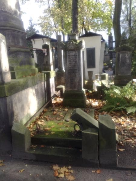 Zdjęcie grobu: Kazimierz Krzywda-Rzewuski